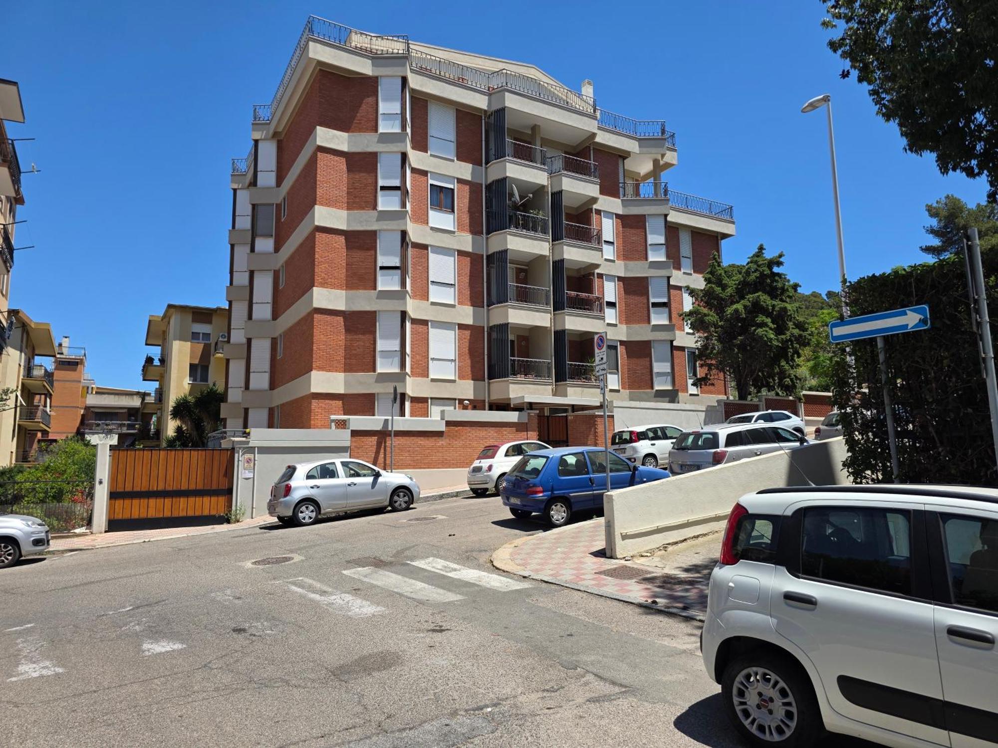 Ubimaior - Monte Urpinu With Parking Apartment *